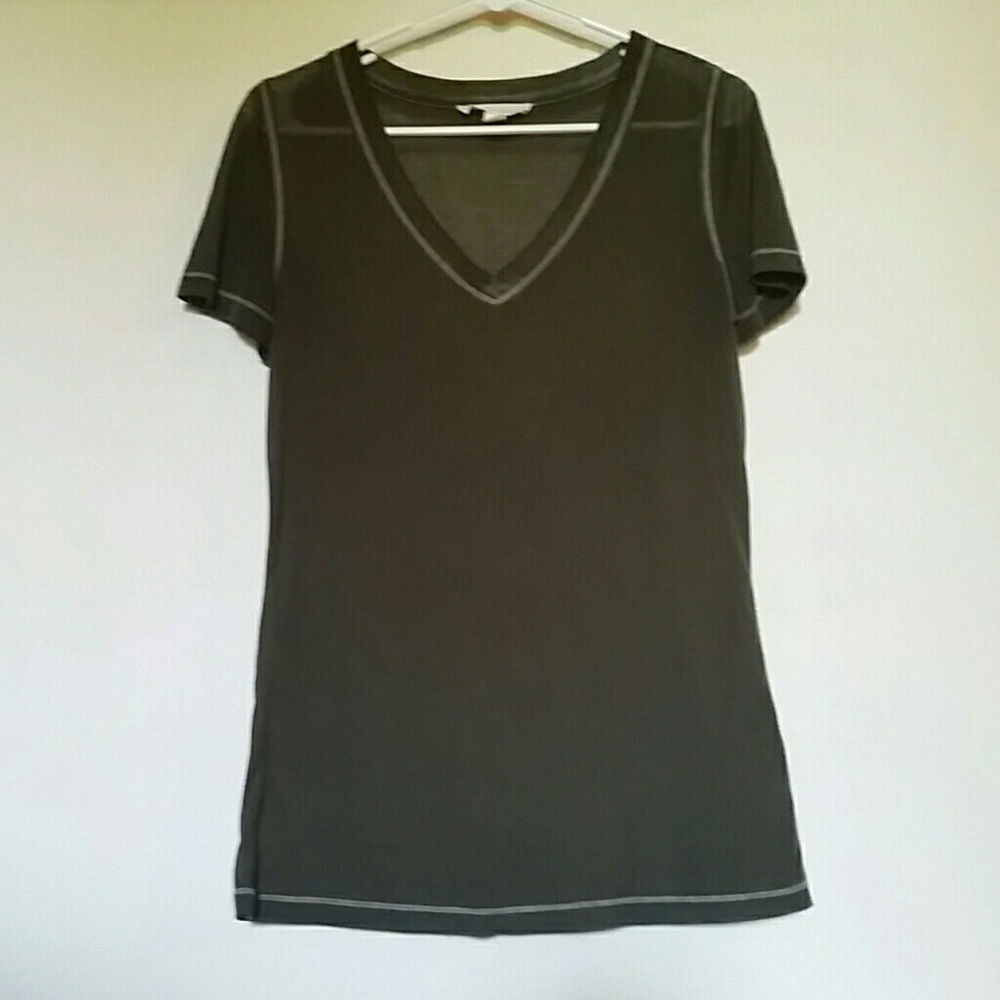 Forever21 v neck tee